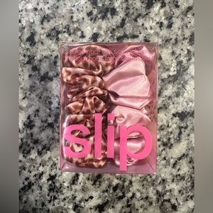 SLIP BRIDGET LARGE SCRUNCHIES. Pure Silk.